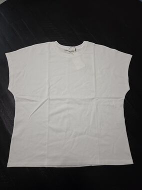 Uniqlo Women's White Short-Sleeve Crewneck Tee